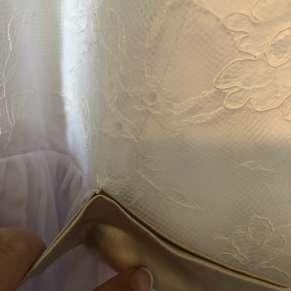 Wedding Dress - Picture 5 of 14